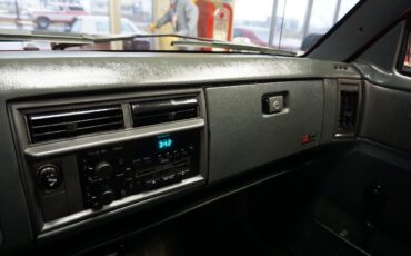 Chevrolet-S-10-1991-Standard-Cab-Pickup-24