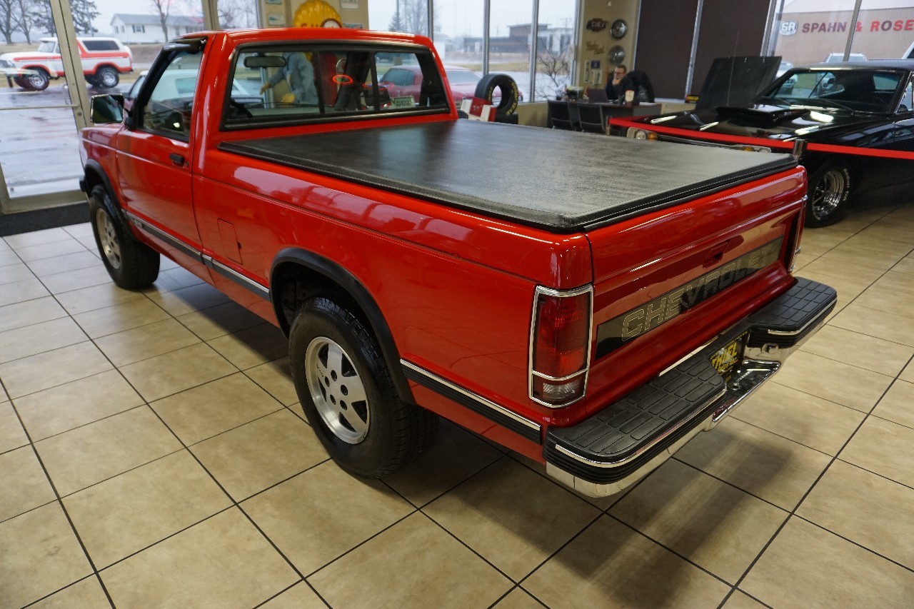 Chevrolet-S-10-1991-Standard-Cab-Pickup-37