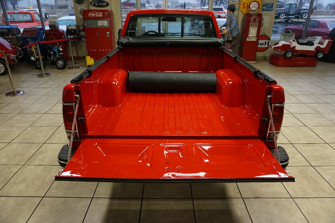 Chevrolet-S-10-1991-Standard-Cab-Pickup-8