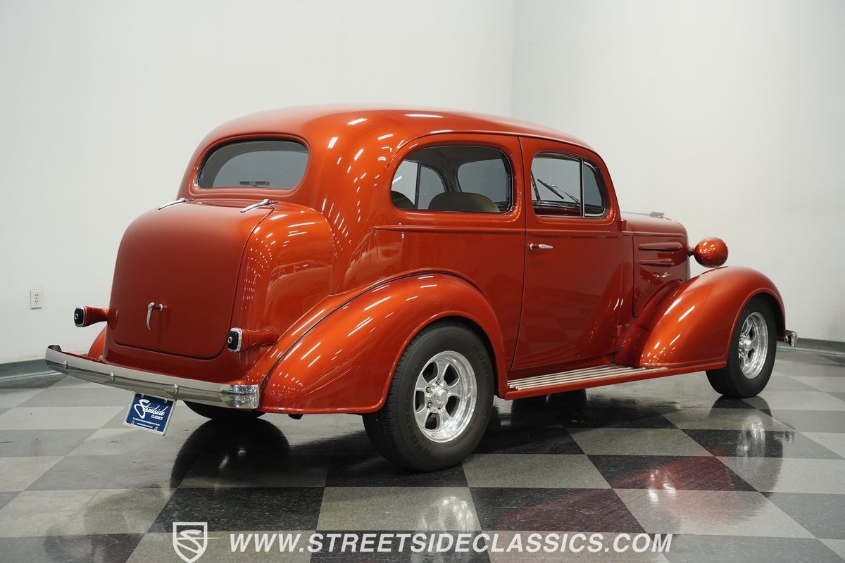 Chevrolet-Sedan-1936-Sedan-12