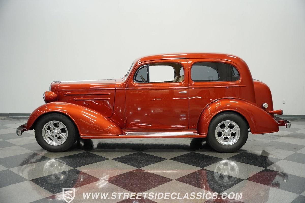 Chevrolet-Sedan-1936-Sedan-2