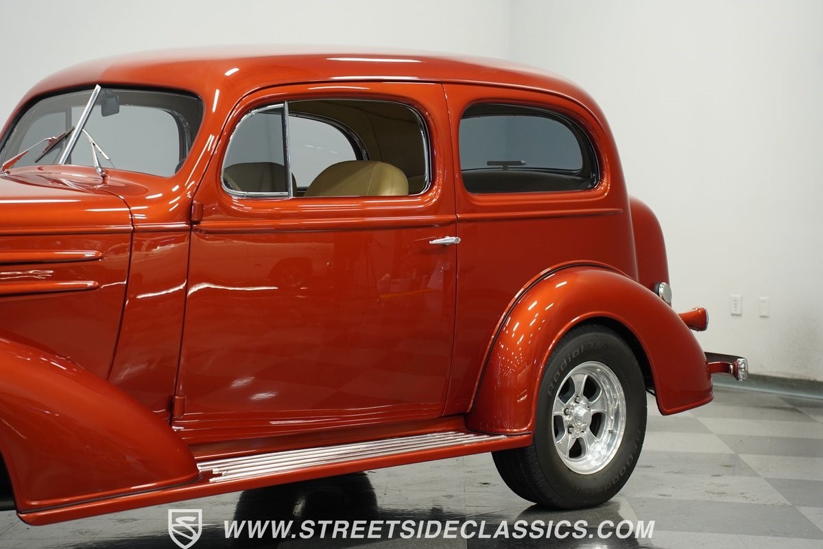 Chevrolet-Sedan-1936-Sedan-21