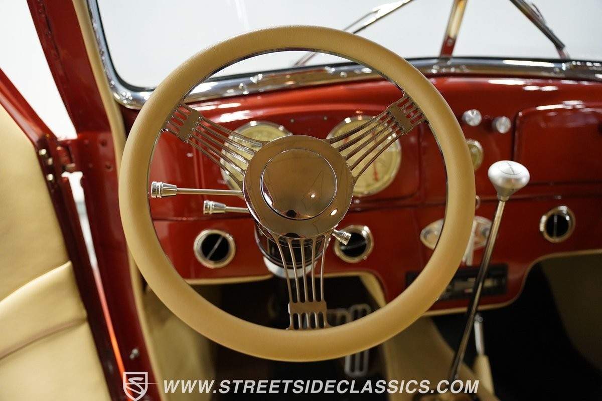 Chevrolet-Sedan-1936-Sedan-38