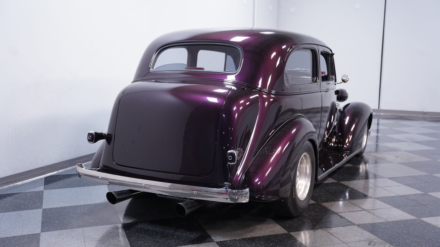 Chevrolet-Sedan-1937-Sedan-10