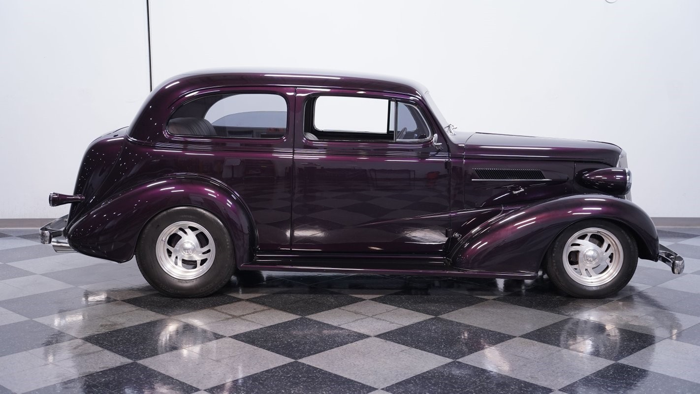 Chevrolet-Sedan-1937-Sedan-12