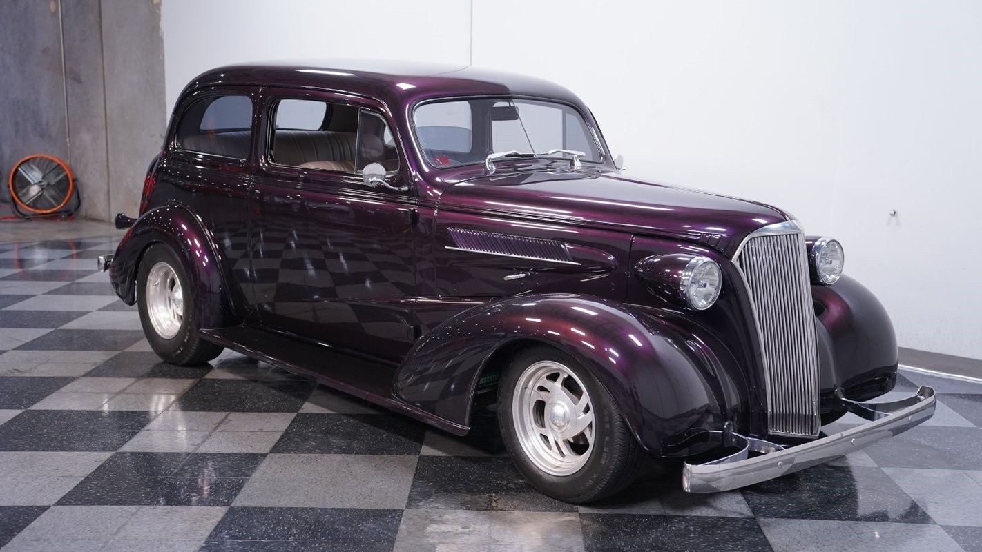 Chevrolet-Sedan-1937-Sedan-13