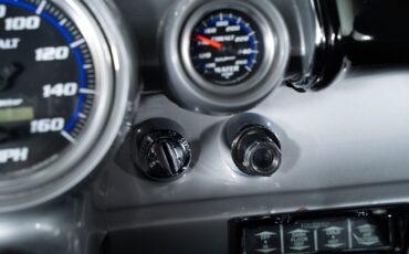 Chevrolet-Sedan-Delivery-1957-Sedan-24