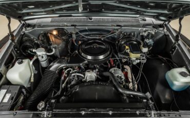 Chevrolet-Silverado-1500-1987-Pickup-Truck-3