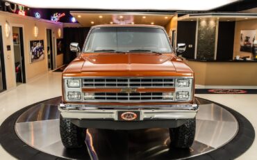 Chevrolet-Silverado-1500-1987-Pickup-Truck-8