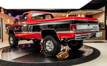 Chevrolet-Silverado-1987-Red-ampamp-Black-21