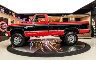 Chevrolet-Silverado-1987-Red-ampamp-Black-23