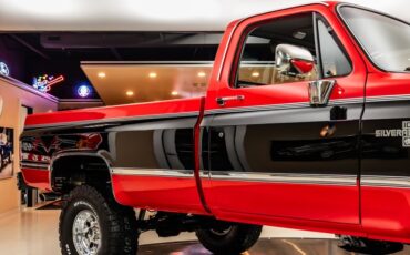 Chevrolet-Silverado-1987-Red-ampamp-Black-27