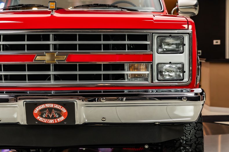 Chevrolet-Silverado-1987-Red-ampamp-Black-30