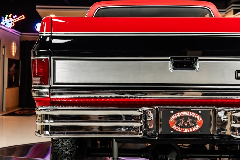 Chevrolet-Silverado-1987-Red-ampamp-Black-33