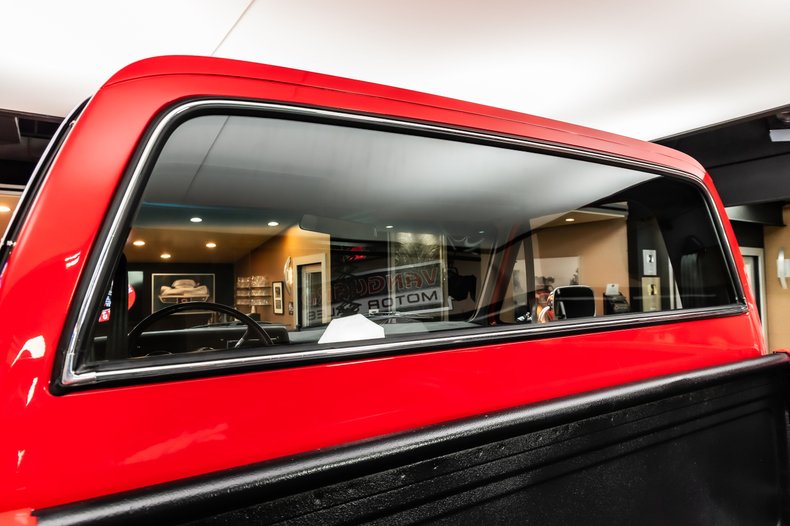 Chevrolet-Silverado-1987-Red-ampamp-Black-35