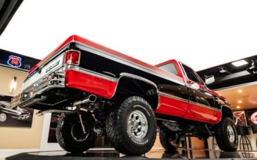 Chevrolet-Silverado-1987-Red-ampamp-Black-42