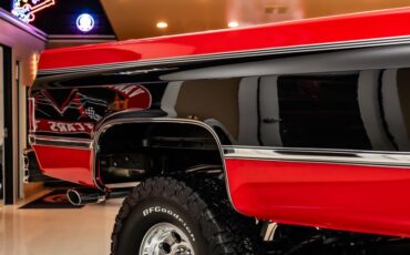 Chevrolet-Silverado-1987-Red-ampamp-Black-46