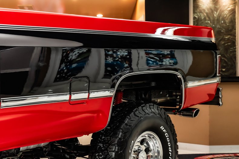 Chevrolet-Silverado-1987-Red-ampamp-Black-48