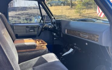 Chevrolet-Silverado-2500-1975-Crew-Cab-Pickup-10
