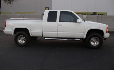 Chevrolet-Silverado-Step-Side-1995-Pickup-Truck-1