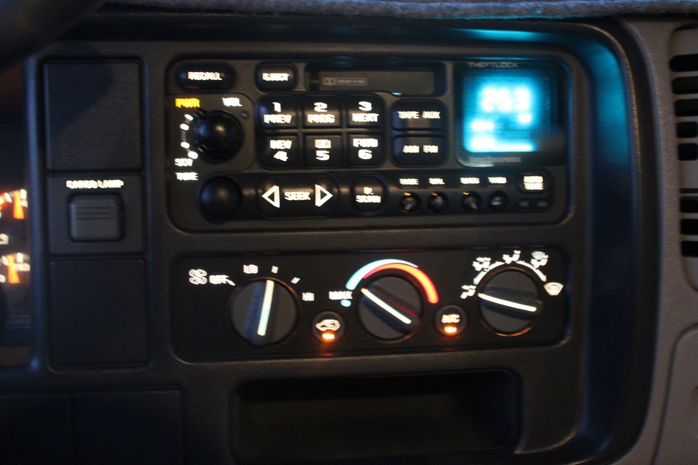 Chevrolet-Silverado-Step-Side-1995-Pickup-Truck-24