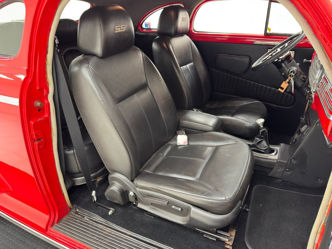 Chevrolet-Special-Deluxe-1941-Coupe-36