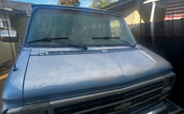 Chevrolet-SportVan-1995-Standard-Passenger-Van-1