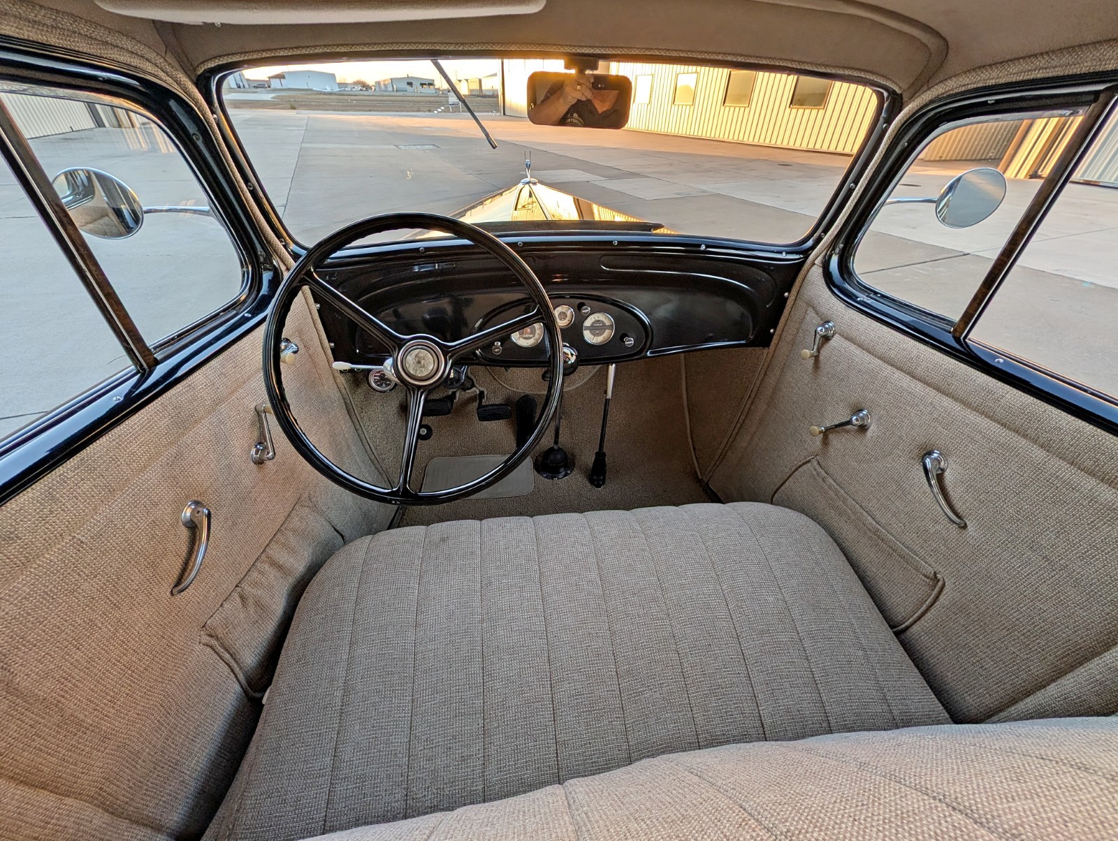 Chevrolet-Standard-1935-Sedan-16