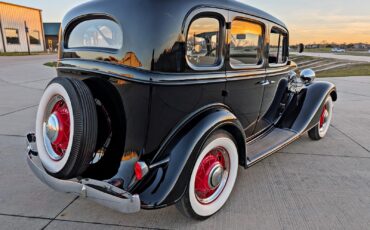 Chevrolet-Standard-1935-Sedan-7