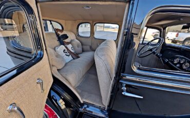 Chevrolet-Standard-1935-Sedan-9