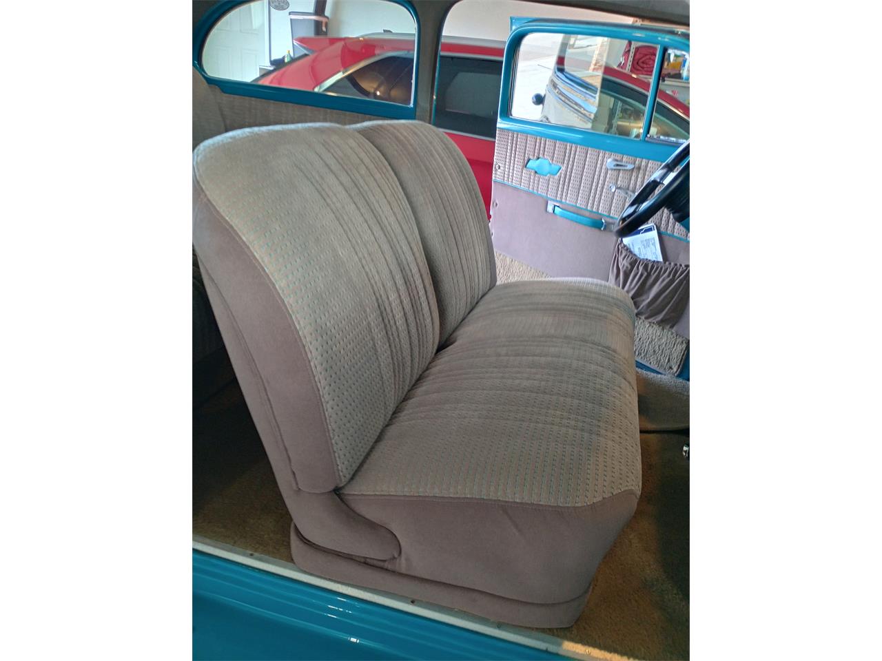 Chevrolet-Street-rod-1939-Blue-Tan-4