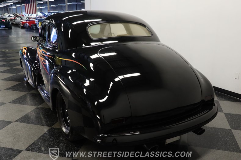 Chevrolet-Stylemaster-1947-Black-Gray-1
