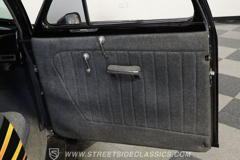 Chevrolet-Stylemaster-1947-Black-Gray-10