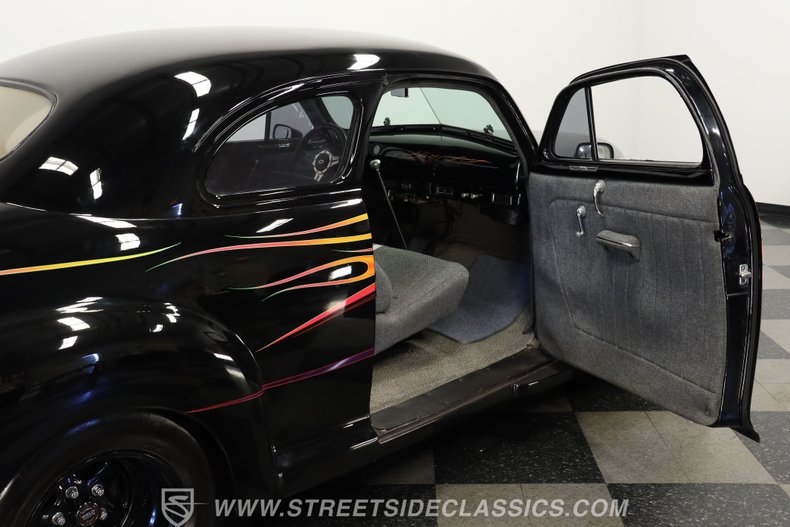 Chevrolet-Stylemaster-1947-Black-Gray-11