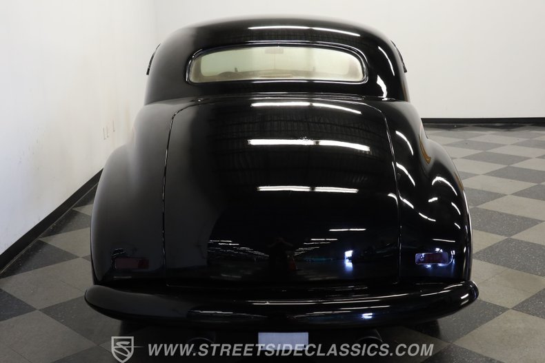 Chevrolet-Stylemaster-1947-Black-Gray-2