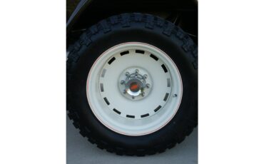 Chevrolet-Suburban-1955-Brown-Tan-12