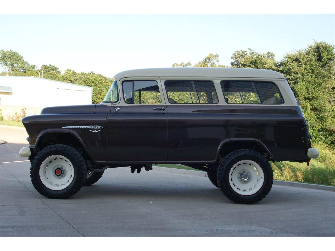 Chevrolet-Suburban-1955-Brown-Tan-18