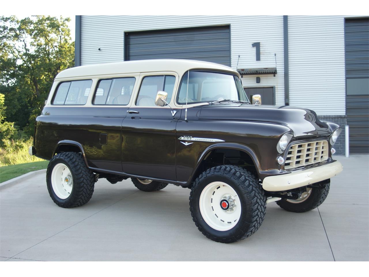 Chevrolet-Suburban-1955-Brown-Tan-20