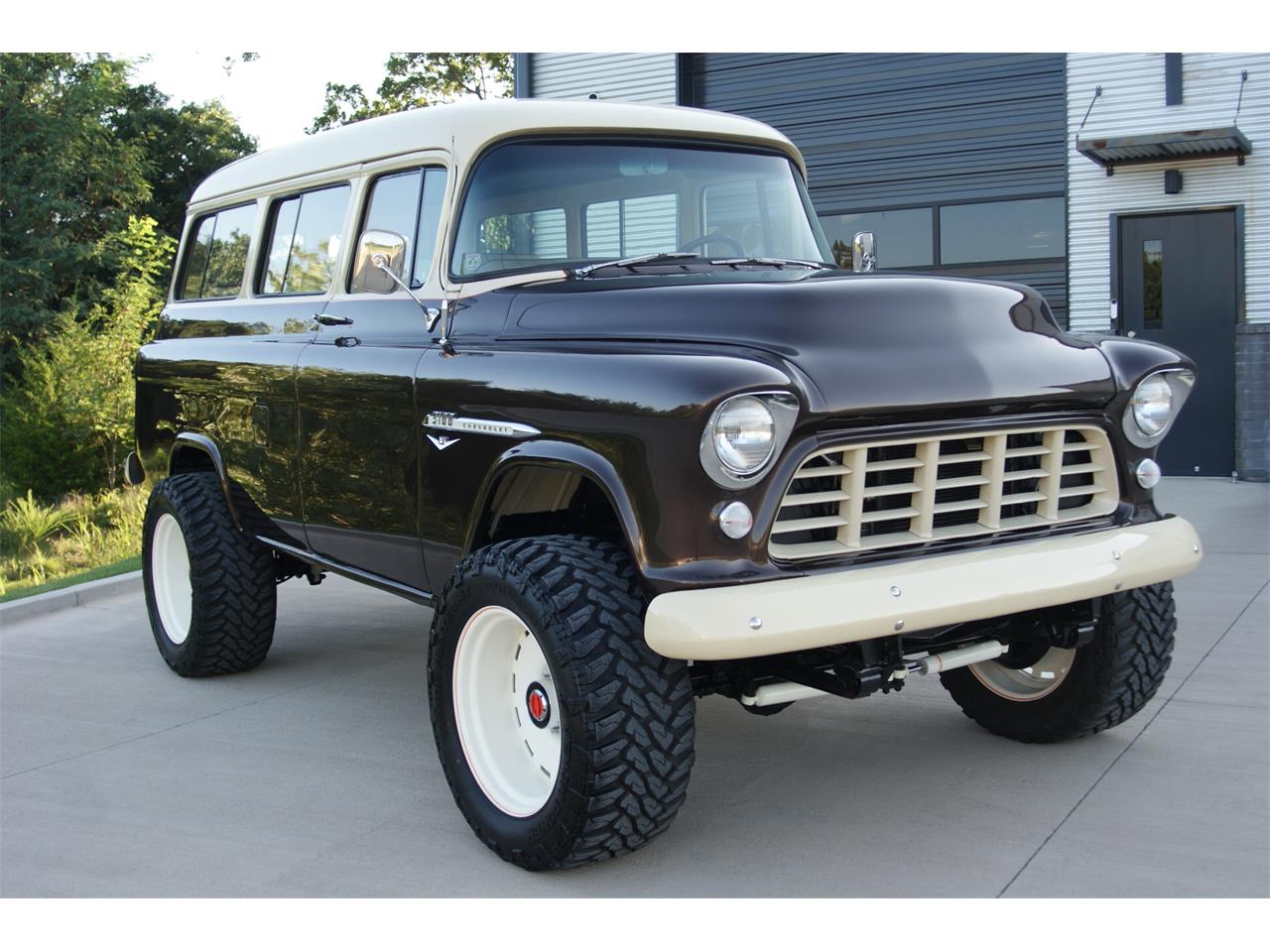 Chevrolet-Suburban-1955-Brown-Tan-22