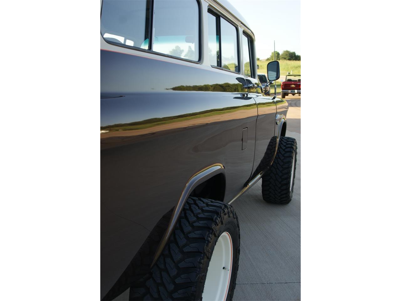 Chevrolet-Suburban-1955-Brown-Tan-29