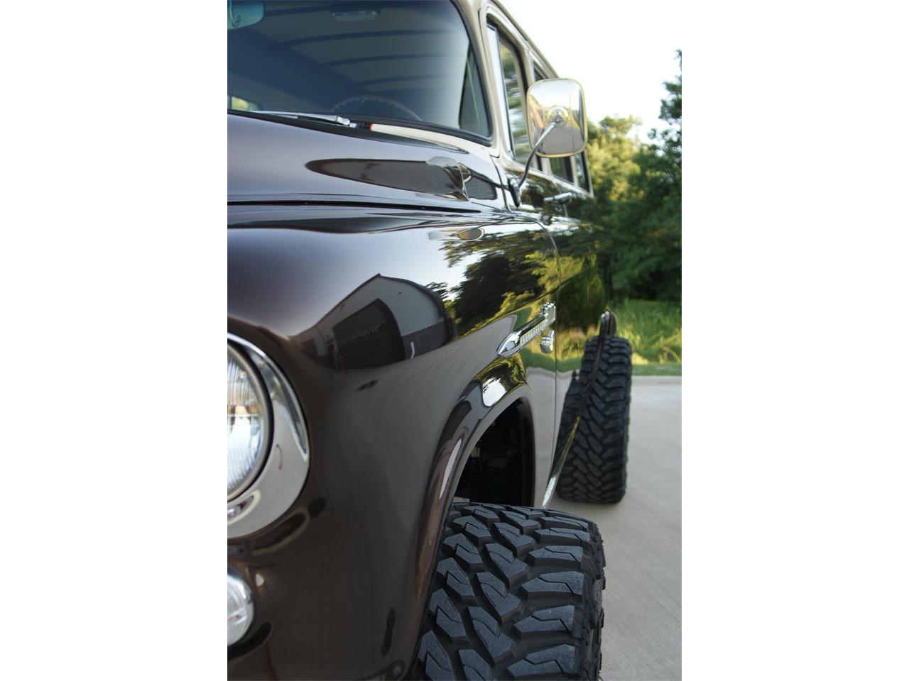 Chevrolet-Suburban-1955-Brown-Tan-30