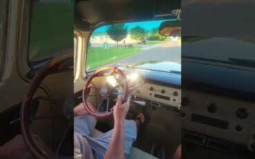 Chevrolet-Suburban-1955-Brown-Tan