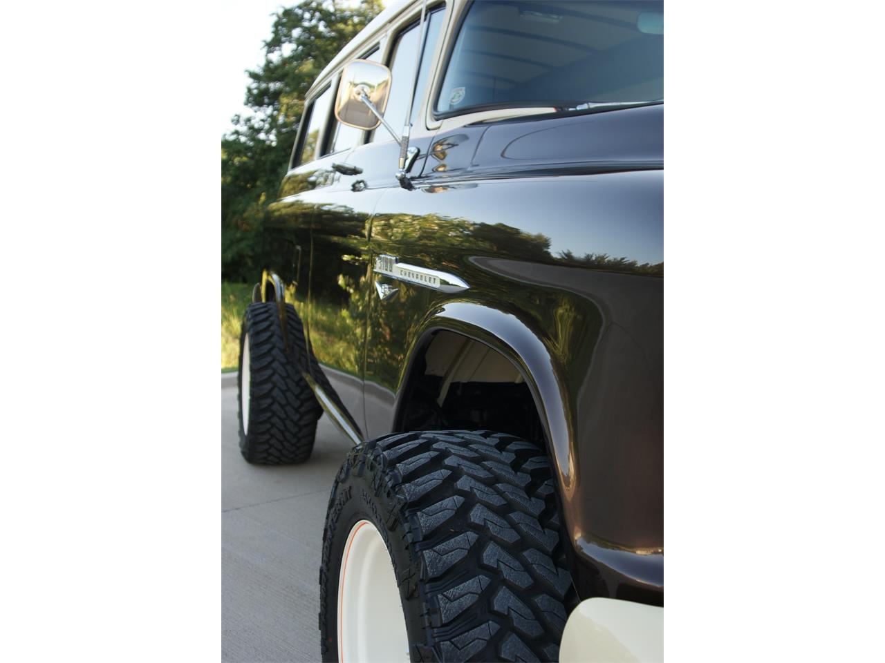 Chevrolet-Suburban-1955-Brown-Tan-4