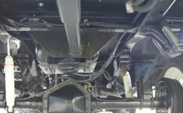 Chevrolet-Suburban-1955-Brown-Tan-40