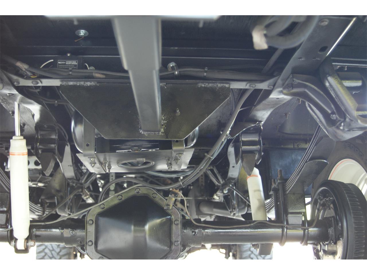 Chevrolet-Suburban-1955-Brown-Tan-40