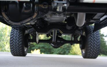 Chevrolet-Suburban-1955-Brown-Tan-42