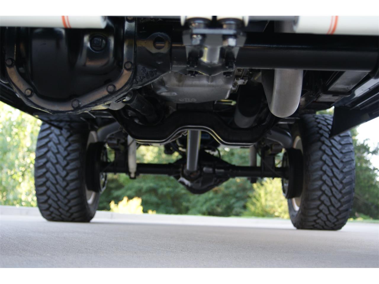 Chevrolet-Suburban-1955-Brown-Tan-42