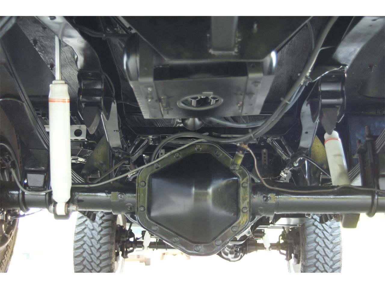 Chevrolet-Suburban-1955-Brown-Tan-44