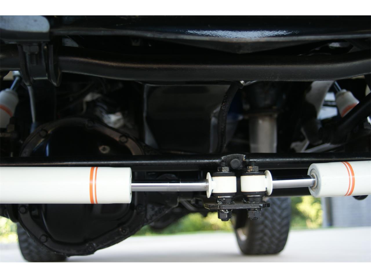 Chevrolet-Suburban-1955-Brown-Tan-45