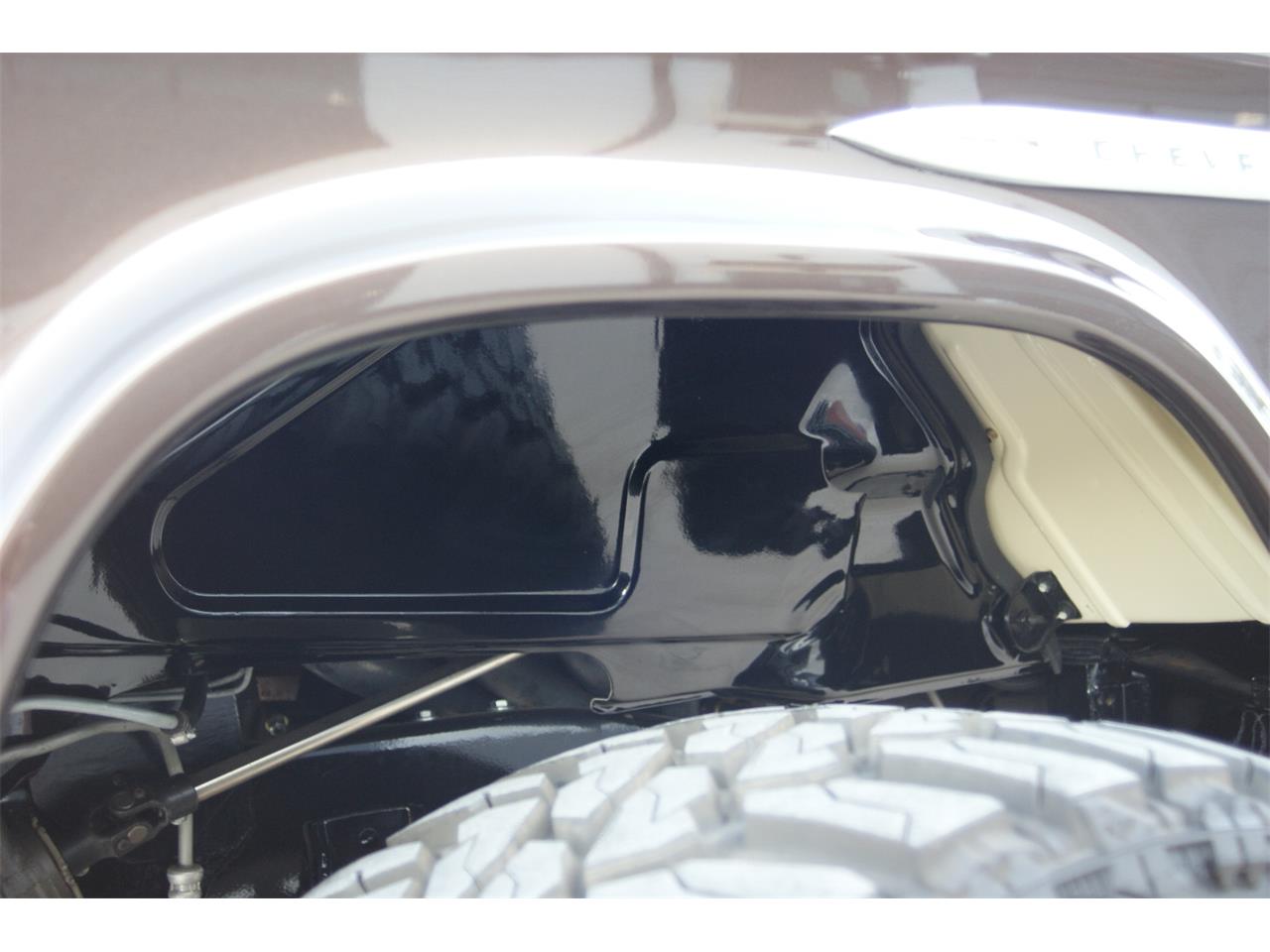 Chevrolet-Suburban-1955-Brown-Tan-51